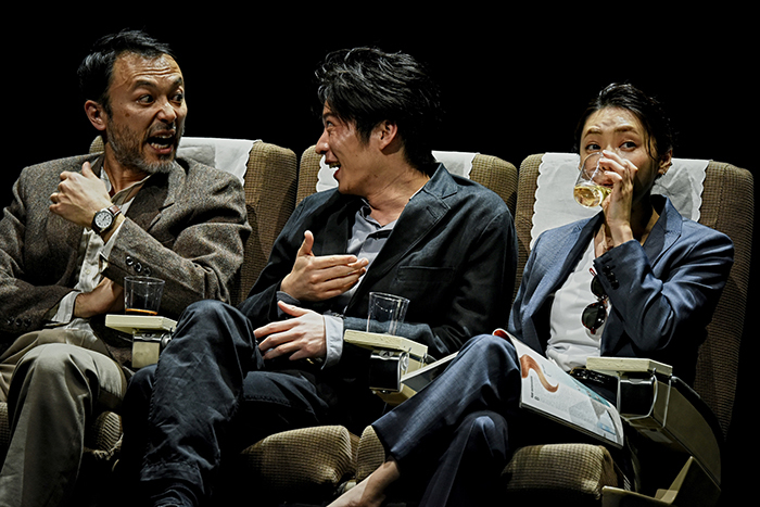 世田谷パブリックシアター×パソナグループ『CHIMERICA チャイメリカ』 左から：石橋徹郎 田中圭 倉科カナ