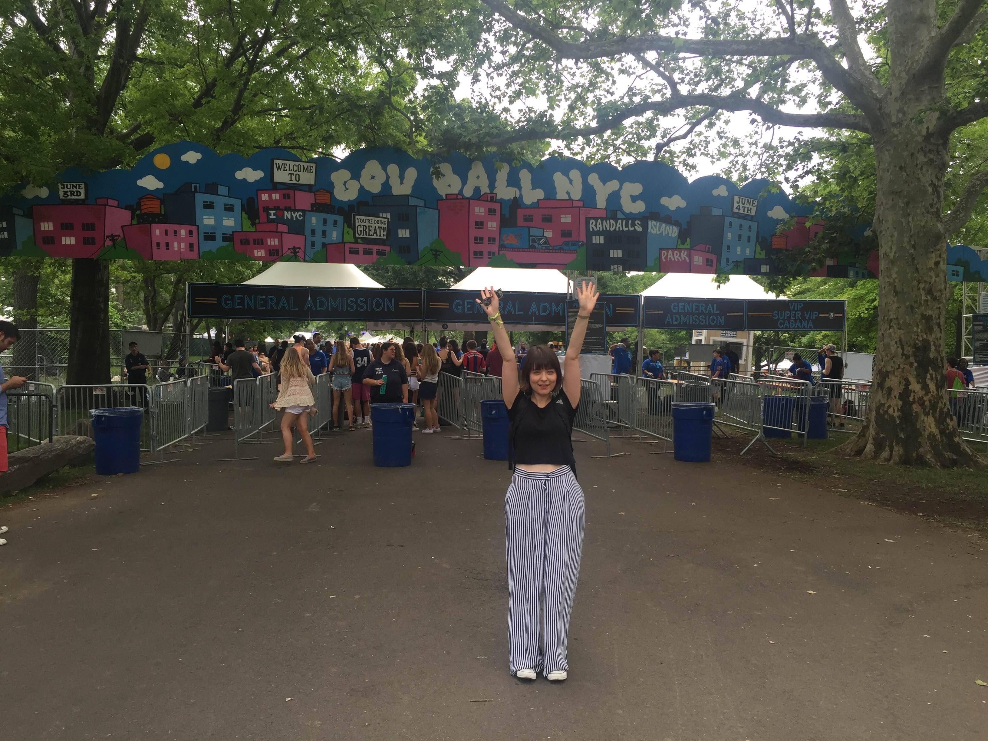 ガバナーズボールのゲートをくぐる１３時。 ©奥浜レイラ