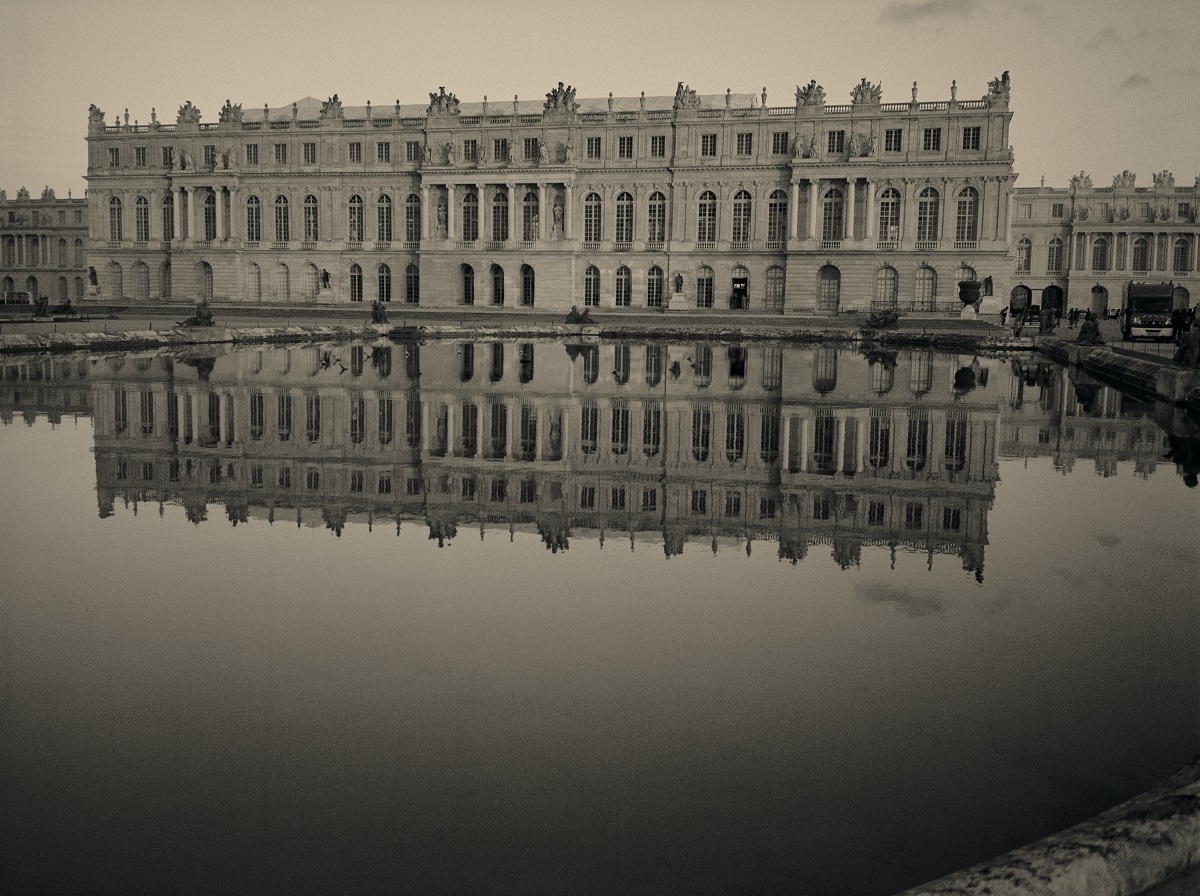 『太陽の宮殿 ヴェルサイユの光と影　カール ラガーフェルド写真展』メイン画像 (c)Karl Lagerfeld