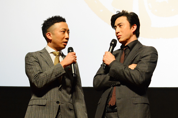 シネマ歌舞伎『東海道中膝栗毛〈やじきた〉』舞台挨拶　猿之助と染五郎 ©松竹