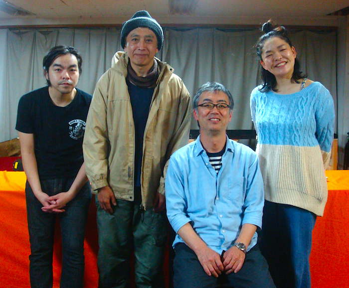  チェーホフ作『プロポーズ』の出演者と演出家。左から・吉村公佑、いちじくジュン、演出の神谷尚吾、大脇ぱんだ