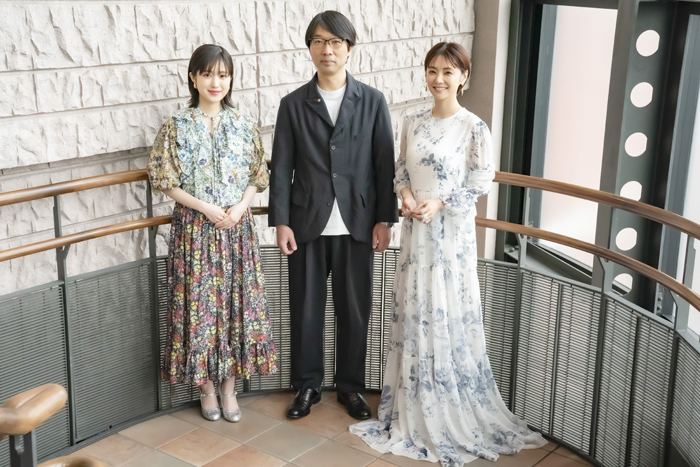 左から、福本莉子、倉持裕、倉科カナ