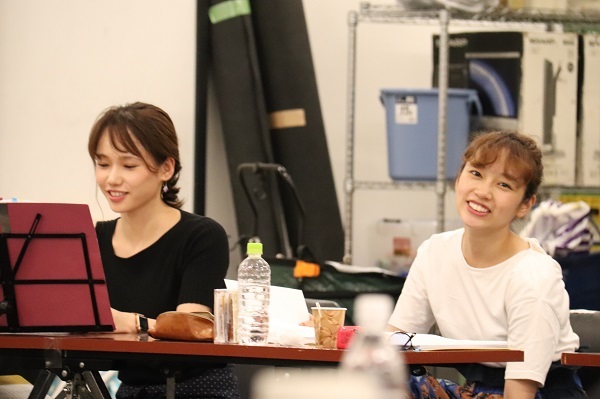 （左から）ソニン、清水くるみ