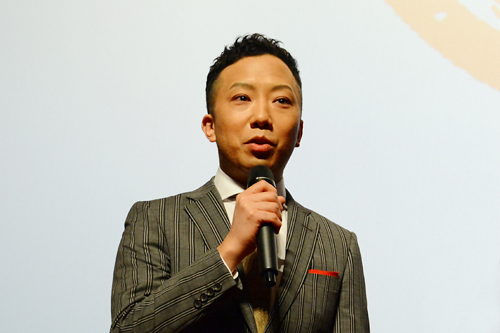 シネマ歌舞伎『東海道中膝栗毛〈やじきた〉』舞台挨拶　市川猿之助 ©松竹