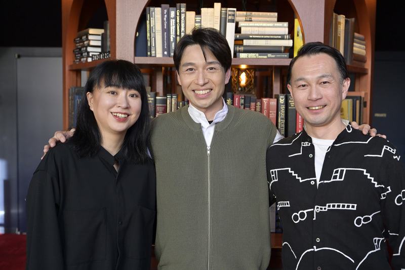 左から前東美菜子、上野聖太、川辺邦弘