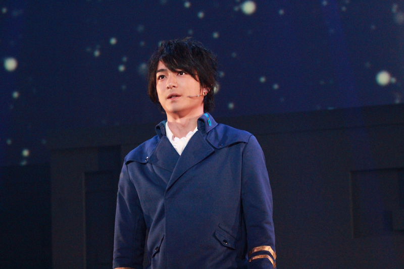 ヤン・ウェンリー役　小早川俊輔（舞台『銀河英雄伝説 Die Neue These』第二章　ゲネプロ写真より）