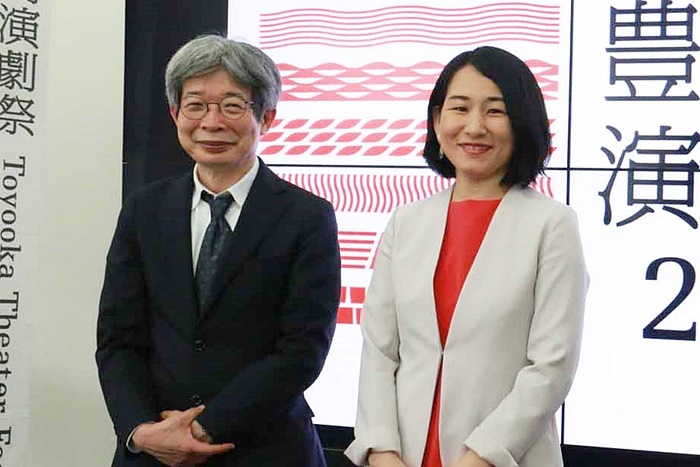 （左から）「豊岡演劇祭2021」フェスティバルディレクターの平田オリザ氏、総合プロデューサーの相馬千秋氏。