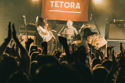 TETORAの『未来は今日だツアー 対バン編』、SIX LOUNGEとともにバンドの"今"を刻んだ名古屋の夜