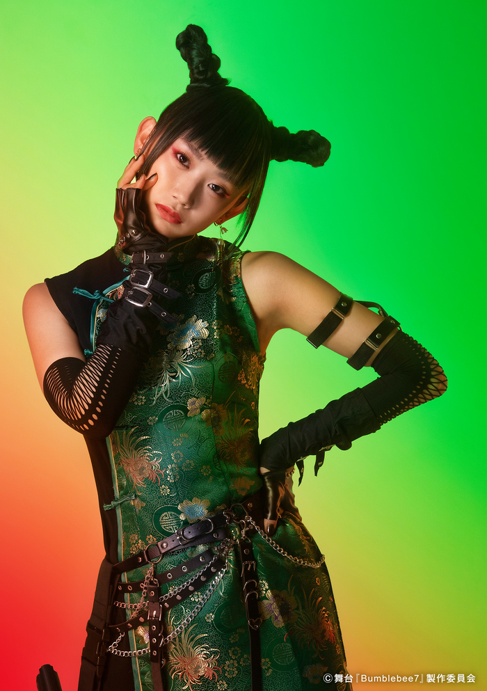 上海役：相沢菜々子 (C)舞台『Bumblebee7』製作委員会