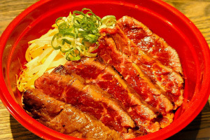壺漬け熟成ハラミ丼