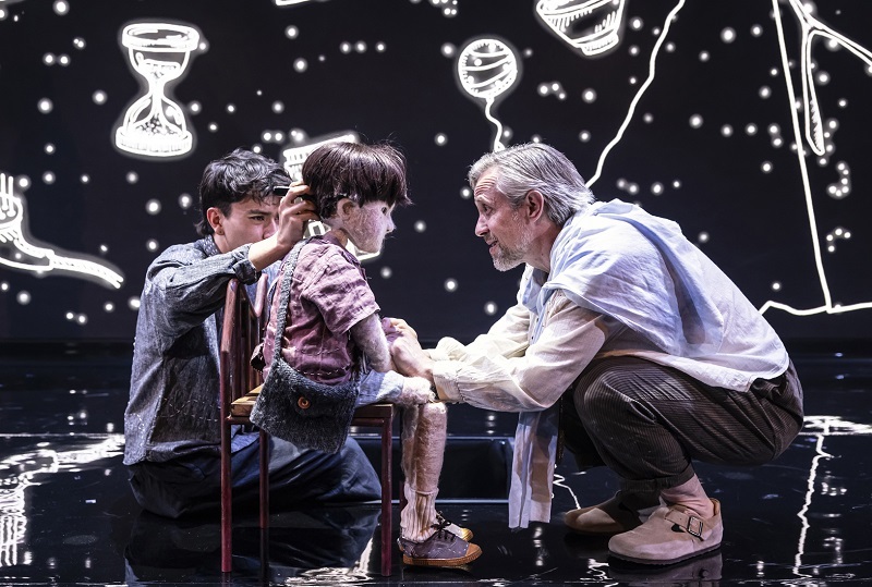 『Our Cosmic Dust』 　　　　　　　(C)Pamela Raith