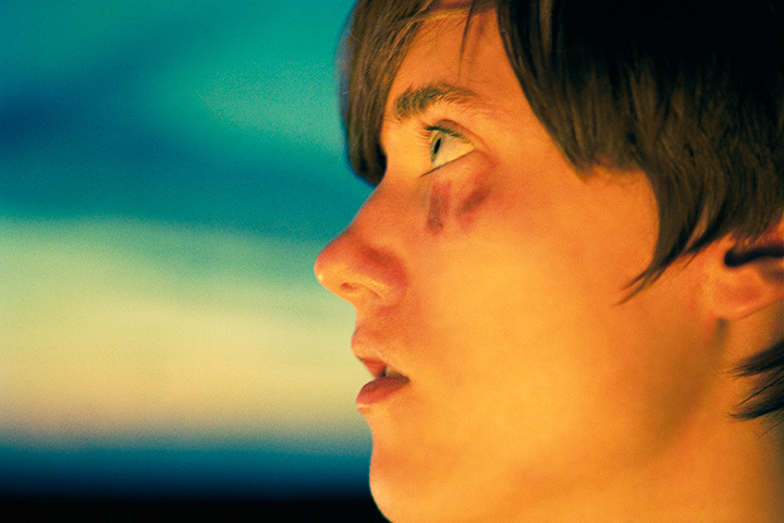  『Taylor (Black & Blue)』Cプリント　2012 ©Ryan McGinley　Courtesy the artist and Tomio Koyama Gallery
