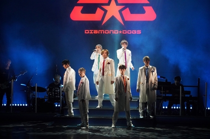 DIAMOND☆DOGS、20周年記念公演『Le Pont de l’Espoir』が開幕　舞台写真が公開