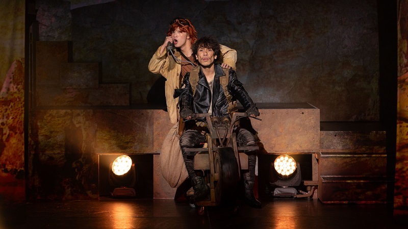 (C)飯野高拓・角田大樹