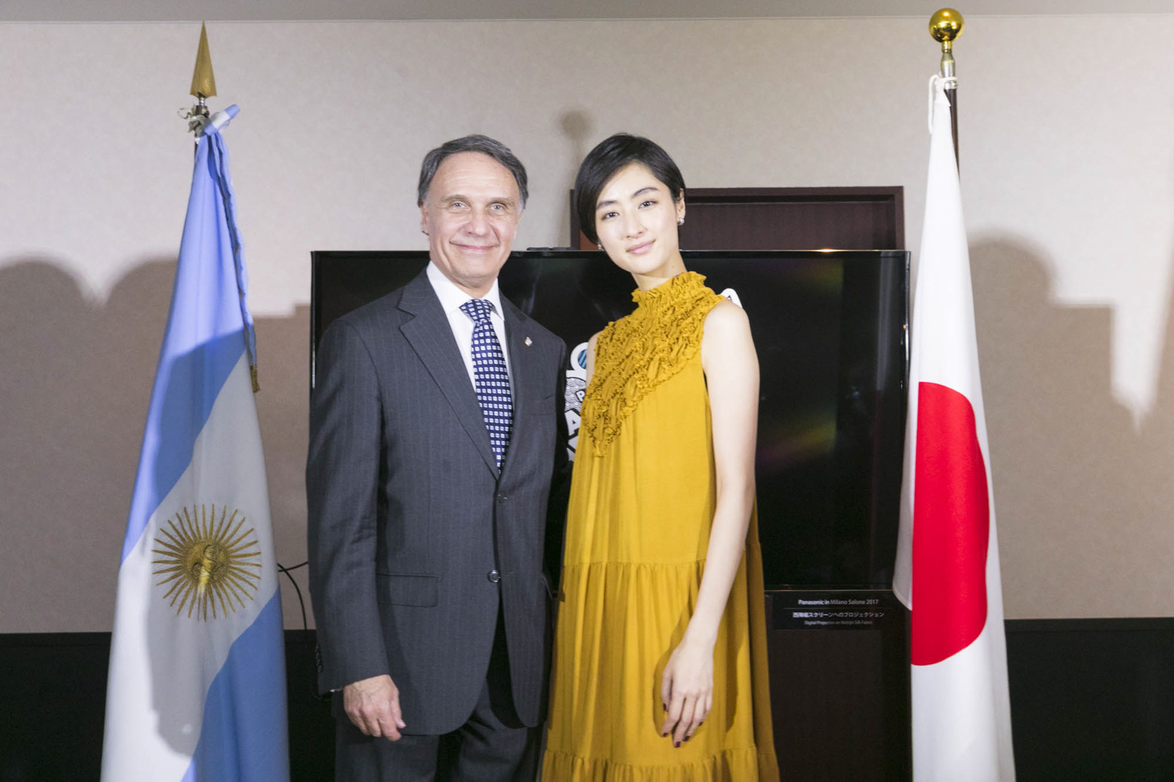 アラン・ベロー駐日アルゼンチン共和国大使、シシド・カフカ