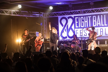 IdolPunch『EIGHT BALL FESTIVAL 2023』ライブレポートーー地元岡山でファストチューン祭り、春フェス2日目の幕を豪快に開く