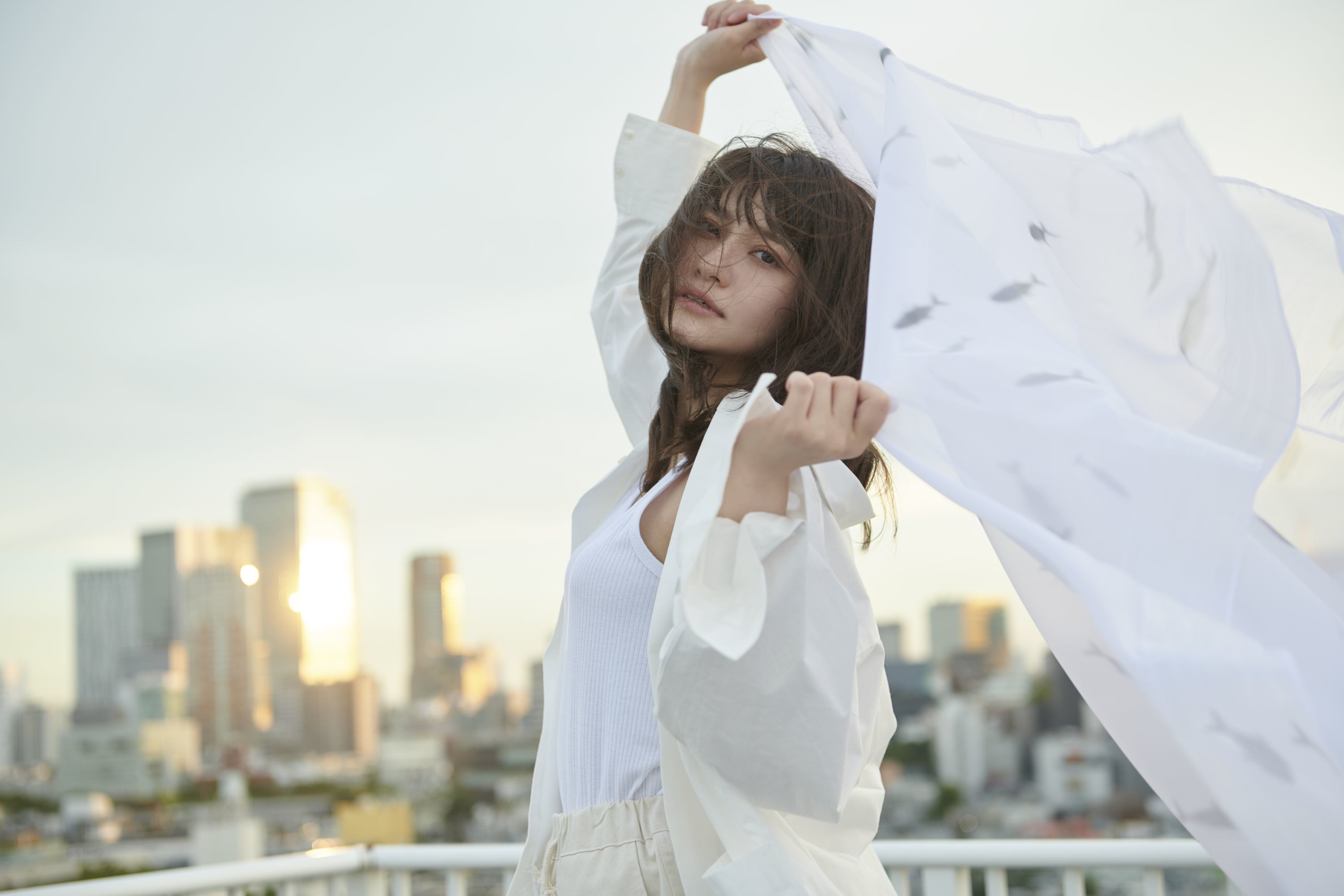 中島 愛「水槽」アーティスト写真