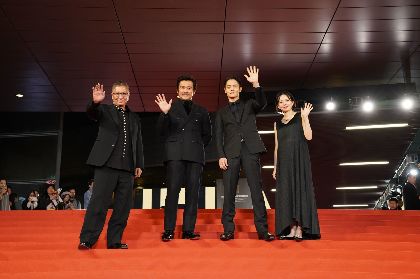 窪田正孝、内野聖陽、ベッキー、三池崇史監督らの海外映画祭での人気ぶりが明らかに　映画『初恋』特別映像を公開