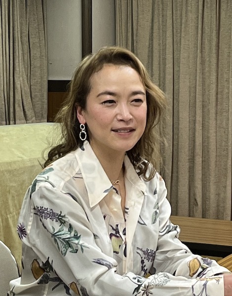 加藤健一事務所公演『グッドラック、ハリウッド』、メアリー・オーヘアを演じる加藤忍。