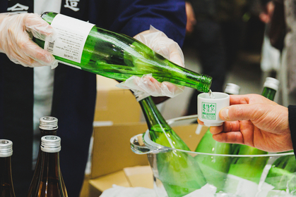 日本酒を呑み慣れていない人こそ行くべき！　3年ぶりに京都・酒蔵のまちで開催された日本酒のまつり『伏見の清酒まつり』で飲み比べてみた