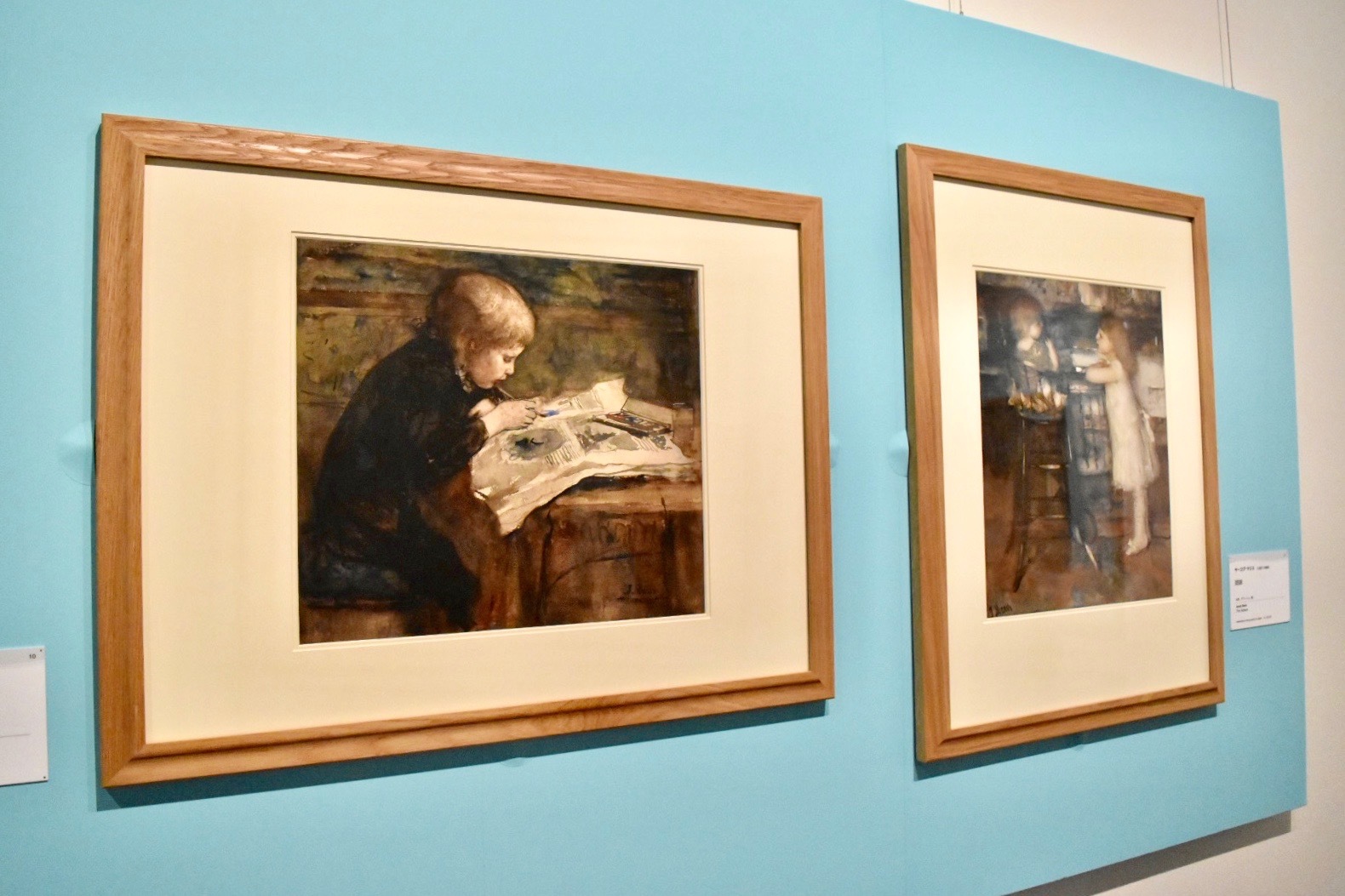 左：ヤーコプ・マリス　《若き芸術家》　1878年頃　水彩、グワッシュ、紙　(C)CSG CIC Glasgow Museums Collection　 右：ヤーコプ・マリス　《姉妹》　水彩、グワッシュ、紙　(C)CSG CIC Glasgow Museums Collection　