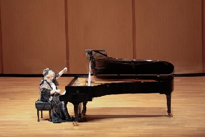 聖なる夜に、ピアニスト フジコ・ヘミングの奏でる魂の音色はいかかが！～西日本でクリスマス コンサート