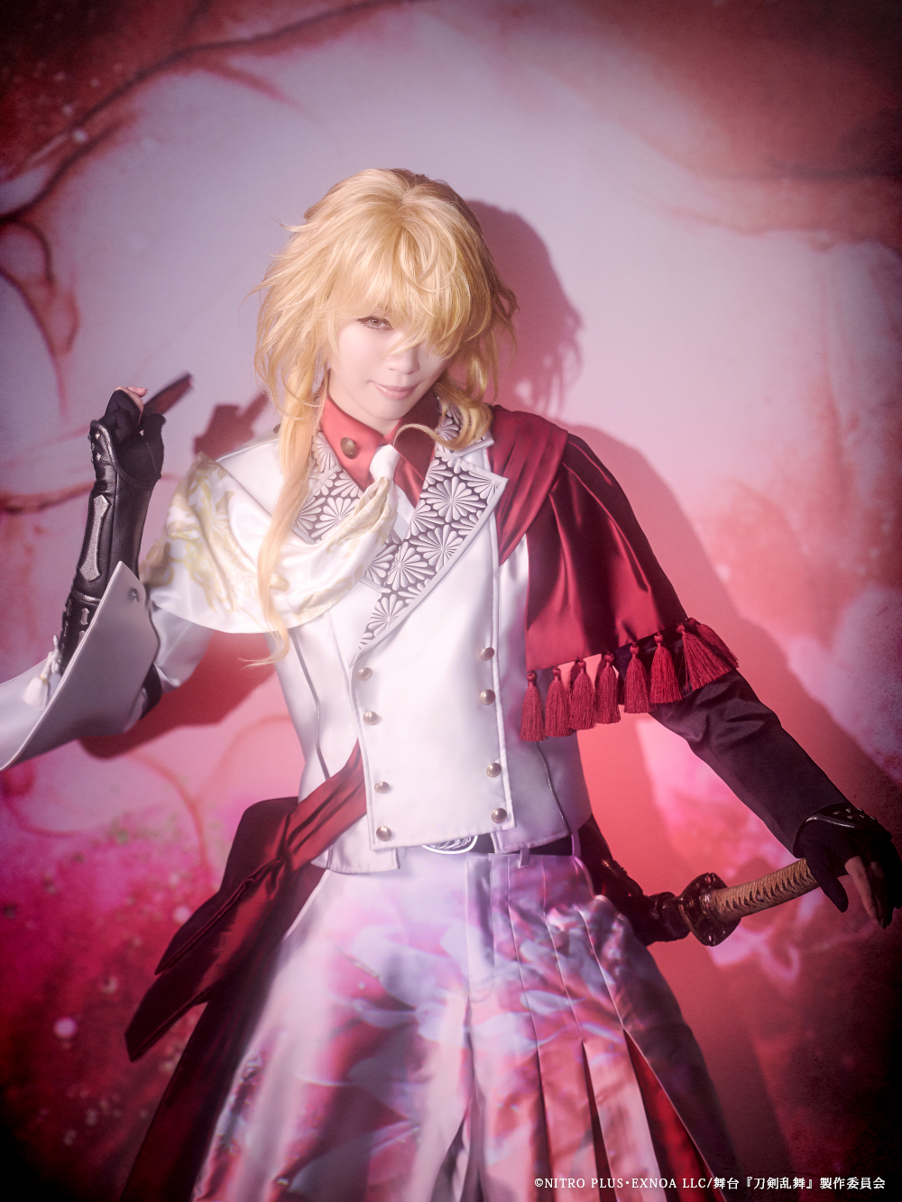 一文字則宗役：綾 凰華 　　　　　    (C)NITRO PLUS･EXNOA LLC/舞台『刀剣乱舞』製作委員会