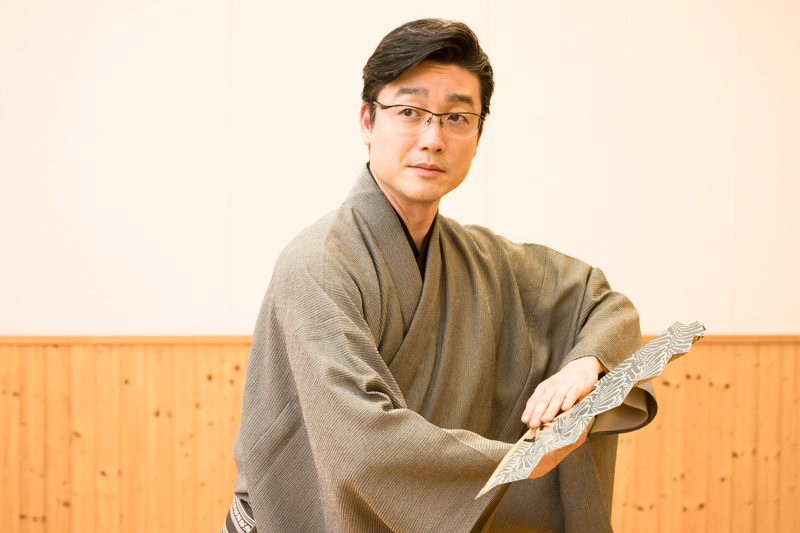 舞踊家として、自ら舞台に立つ機会も多い。