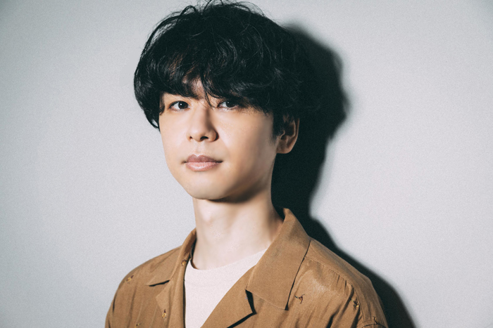 橋本淳  （撮影：寺坂ジョニー）