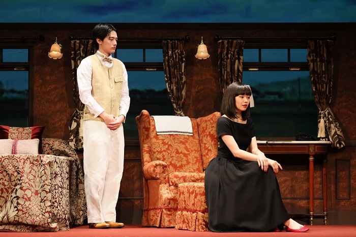 （左から）櫻井海音、二階堂ふみ (C)宮川舞子