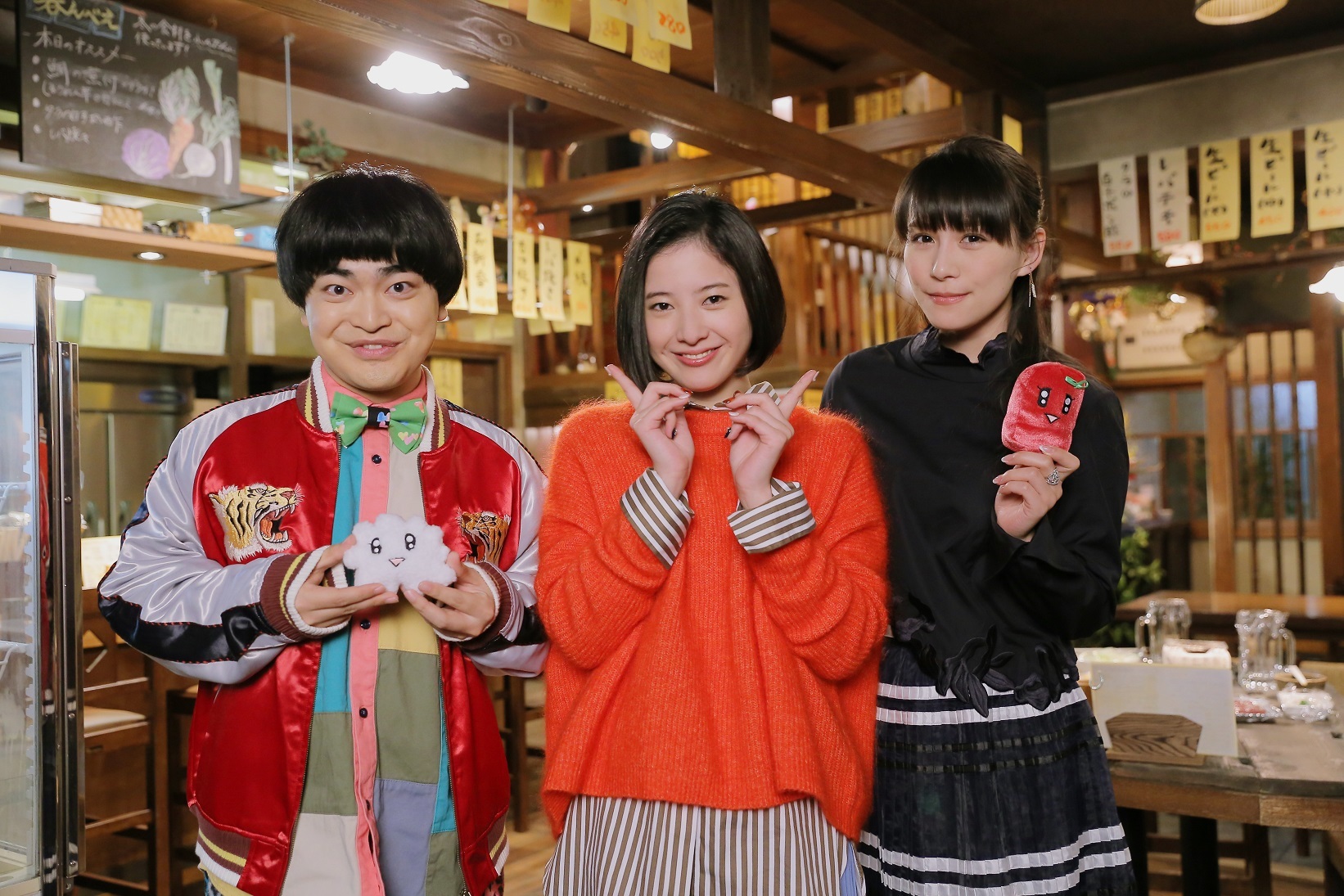 左より、加藤諒、吉高由里子、あ～ちゃん（Perfume） 　(C)NTV