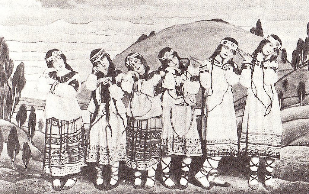『春の祭典』1913年初演時のダンサー達