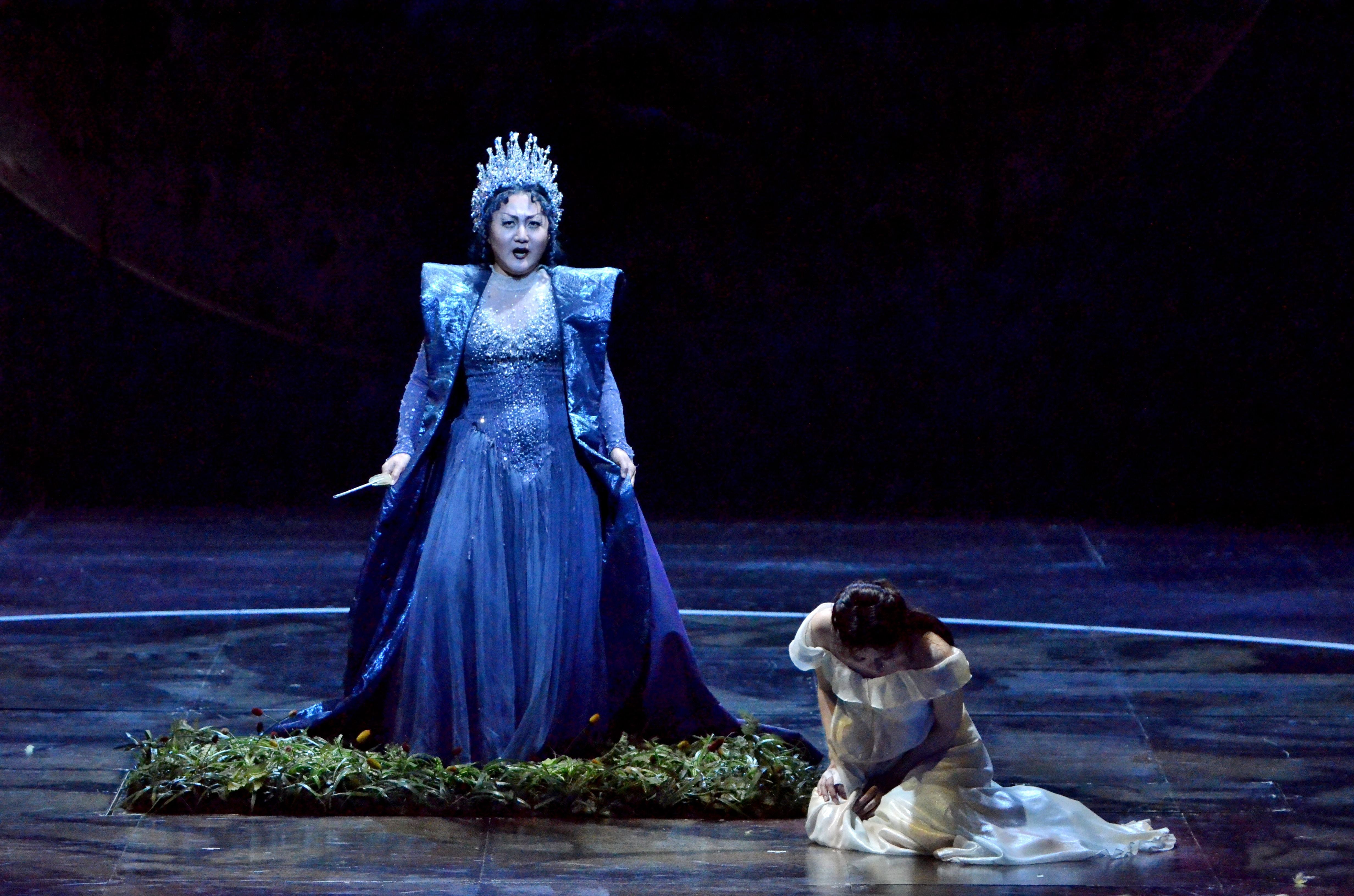夜の女王とパミーナ（新国立劇場「魔笛」2013年公演より）