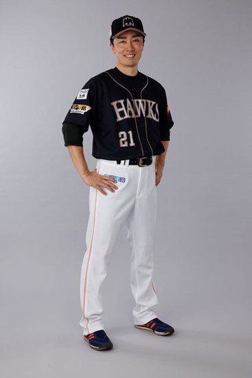 『ダブルアニバーサリー』のユニフォームを着た和田毅投手