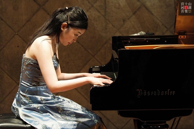 「ブルックナーのピアノ曲だけで構成されたコンサートは珍しいと思います」　　富士山河口湖音楽祭2022より（2022.08.17）