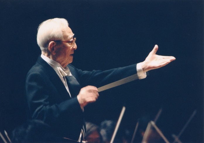 今年、生誕110周年を迎える大阪フィルの創立名誉指揮者 朝比奈隆 (C)飯島隆