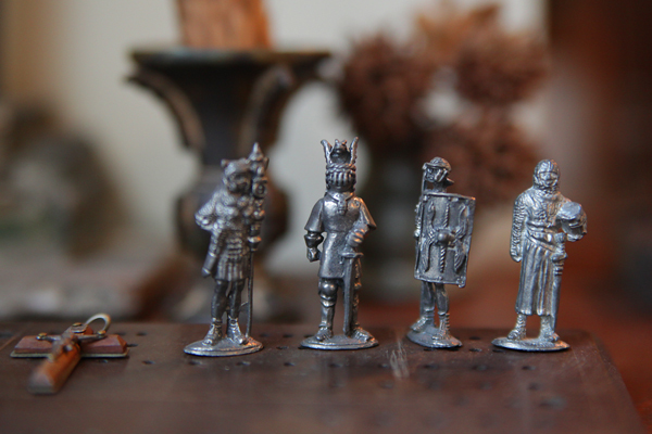 リードフィギュア。錫製の小さな戦士たち