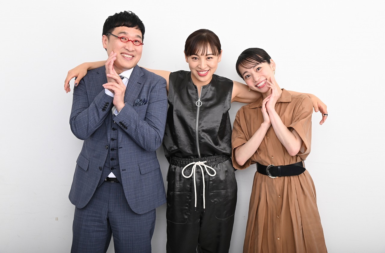 （左から）山里亮太、音月桂、真彩希帆