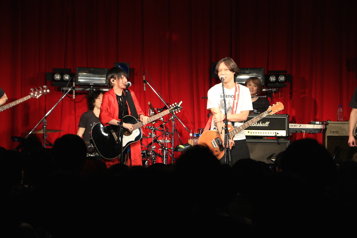 カノエラナ / 日高央（THE STARBEMS） 撮影＝久保永隆二
