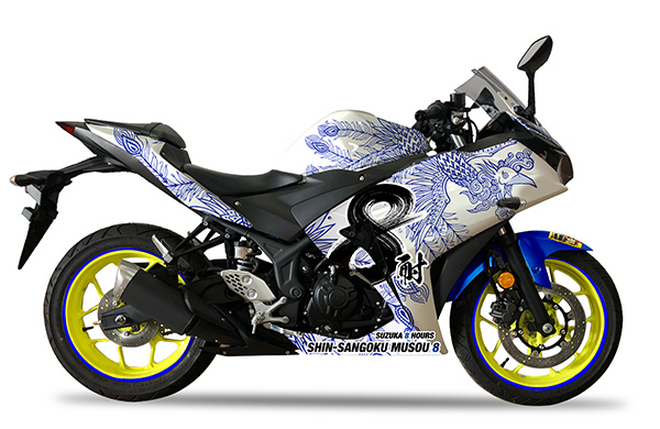 「真・三國無双8」のラッピングを施したレーシングバイクも展示される