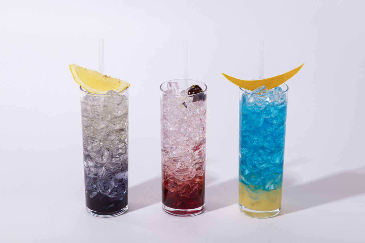 キャラクタードリンク  左から、レオン・S・ケネディ、ダンテ、伊達政宗の3人をイメージしたドリンク ※写真は開発中のもの。実際の商品と仕様が異なる場合あり