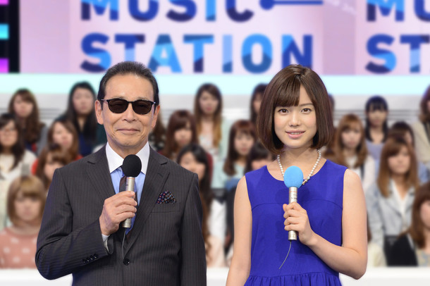 左から「ミュージックステーション」司会のタモリ、弘中綾香アナウンサー。 (c)テレビ朝日