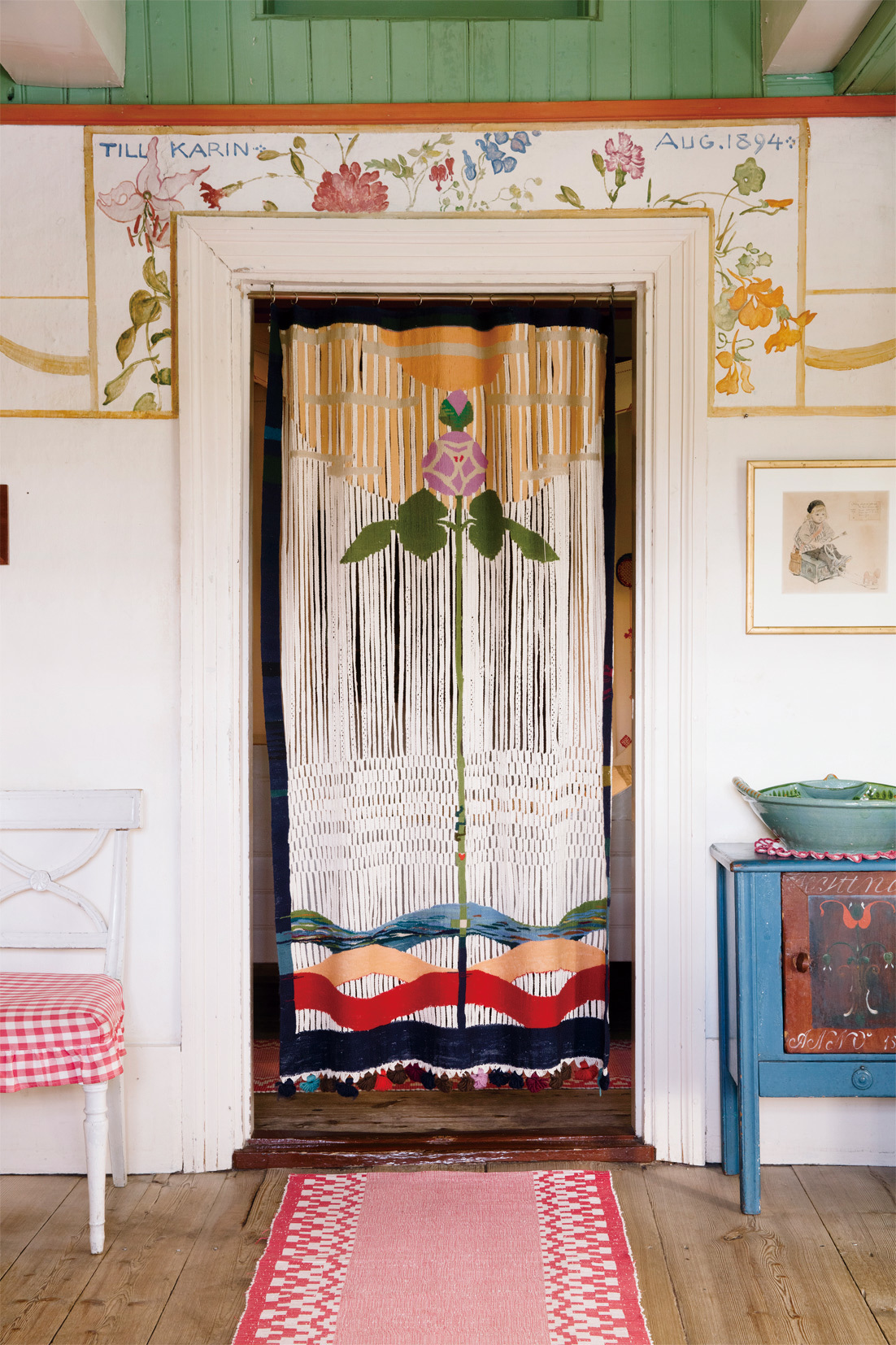 カーリンがデザインした扉のカーテン 《愛の薔薇》 カール・ラーション・ゴーデン (C) Carl Larsson-gården	