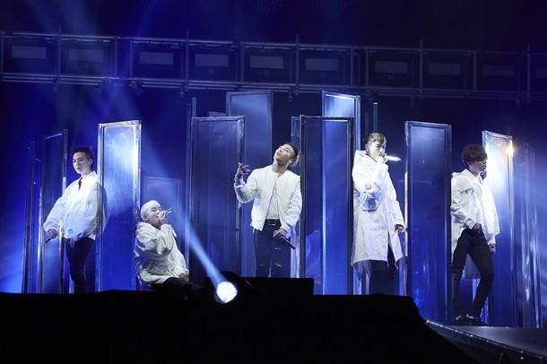 「BIGBANG WORLD TOUR 2015～2016 [MADE] IN JAPAN」東京ドーム初日公演の様子。 （写真提供：エイベックス・ミュージック・クリエイティヴ）