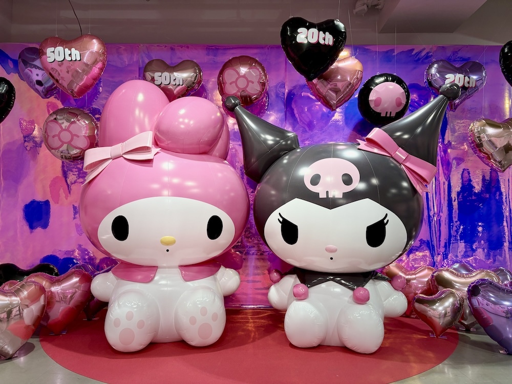 『MY MELODY ▽ KUROMI ANNIVERSARY PARTY』（▽はハートマークが正式表記）