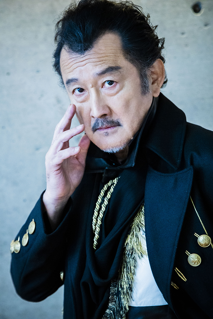吉田鋼太郎