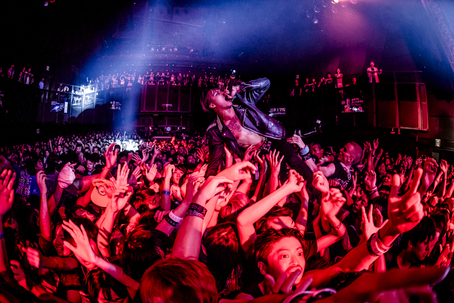 Crossfaith Photo by cazrowAoki