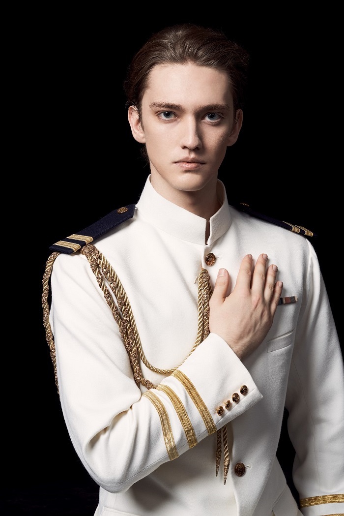 ジュリアン・マッケイ 　　　 (C)Yumiko Inoue