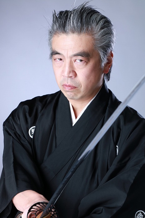 殺陣を専門とする小松雅樹は、兼吉役で出演する。
