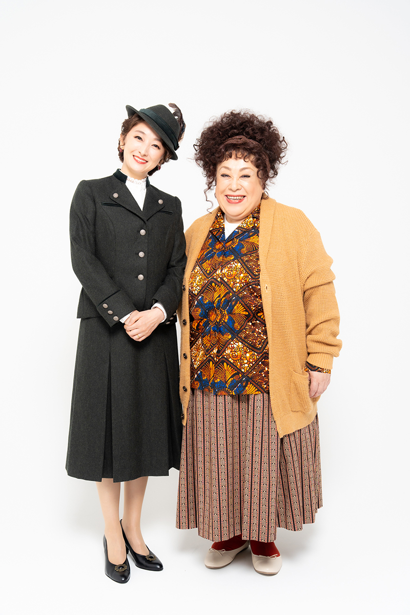 （左から）花總まり、森公美子